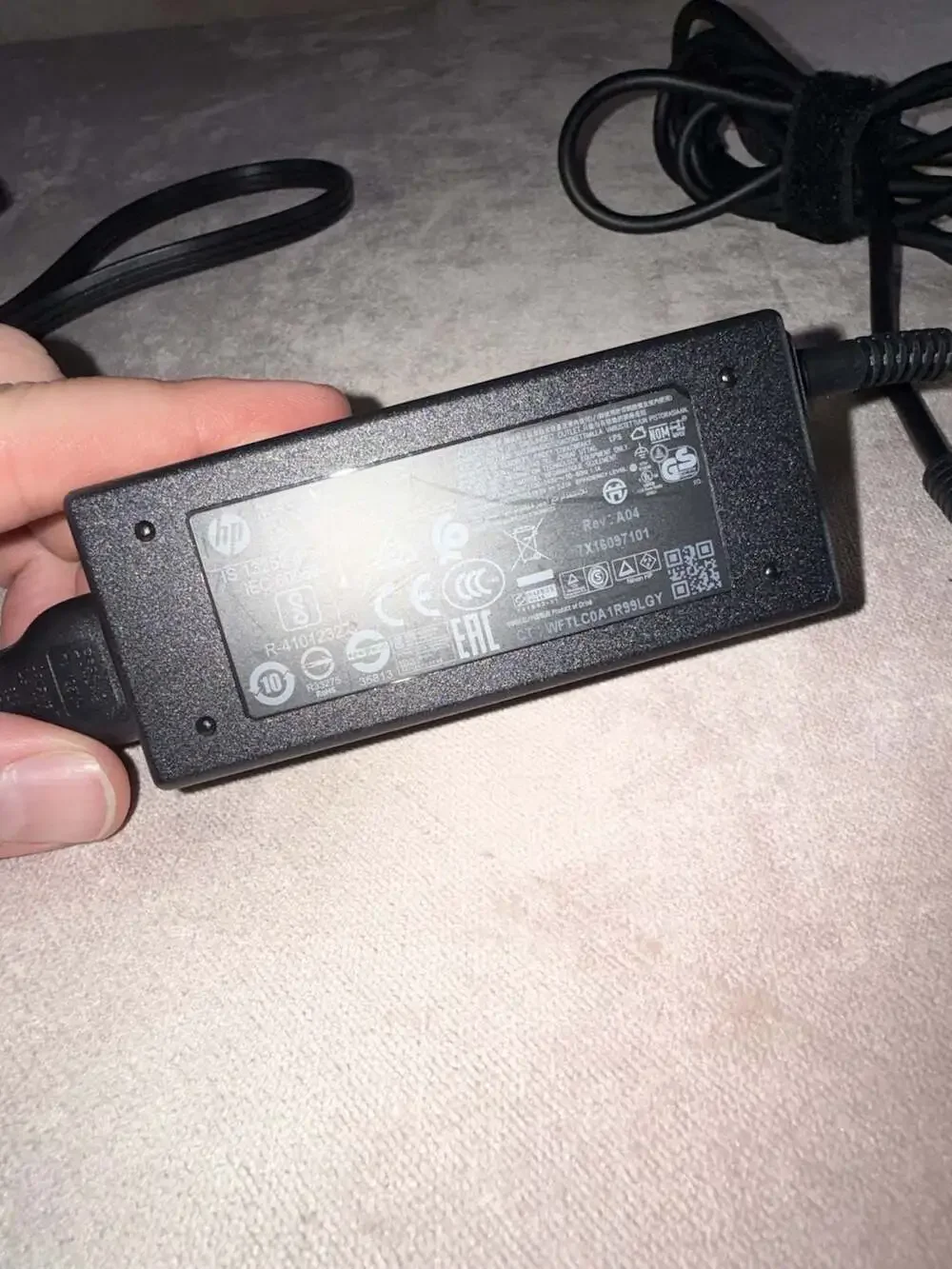 Genuine HP 45W 19.5V 2.31A AC Power Adapter Charger with Blue Tip